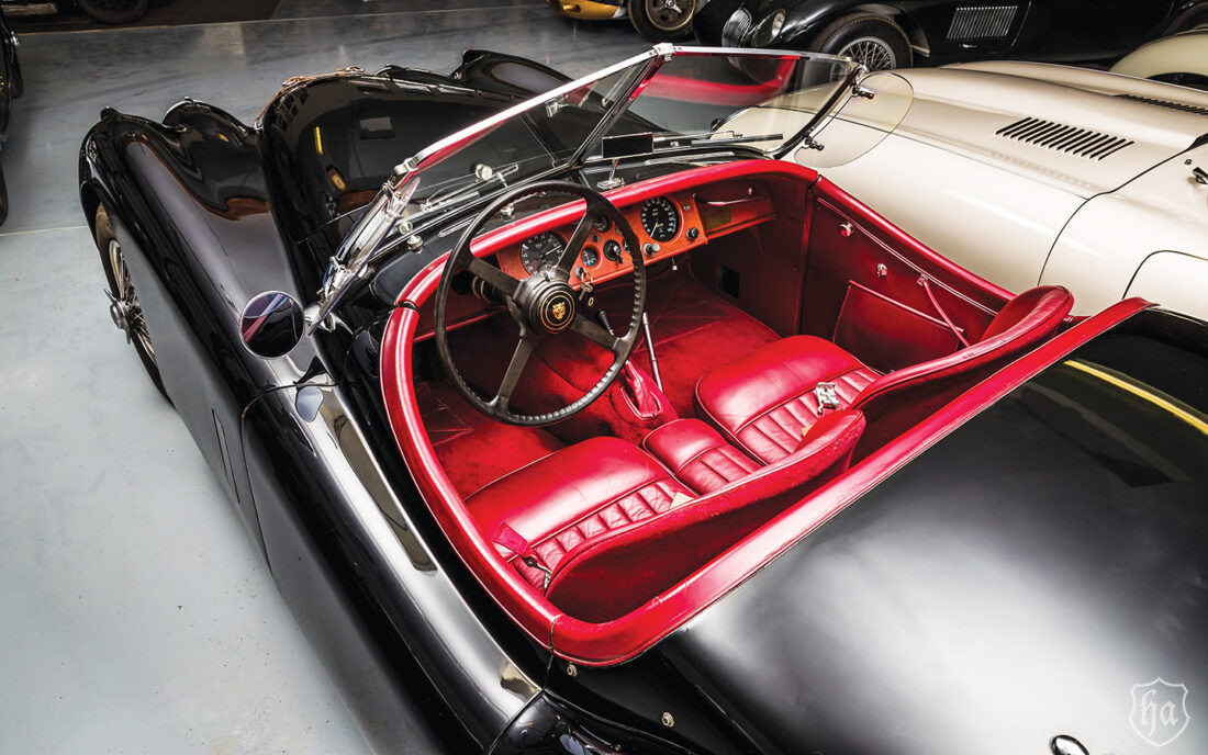 1954-Jaguar-XK120-Roadster-Interior