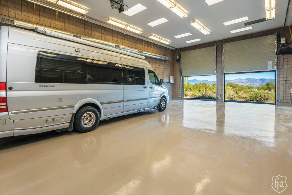 30643_North_136th_Street_Scottsdale_AZ_6_Car_Garage