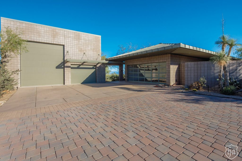 30643_North_136th_Street_Scottsdale_AZ_Garage