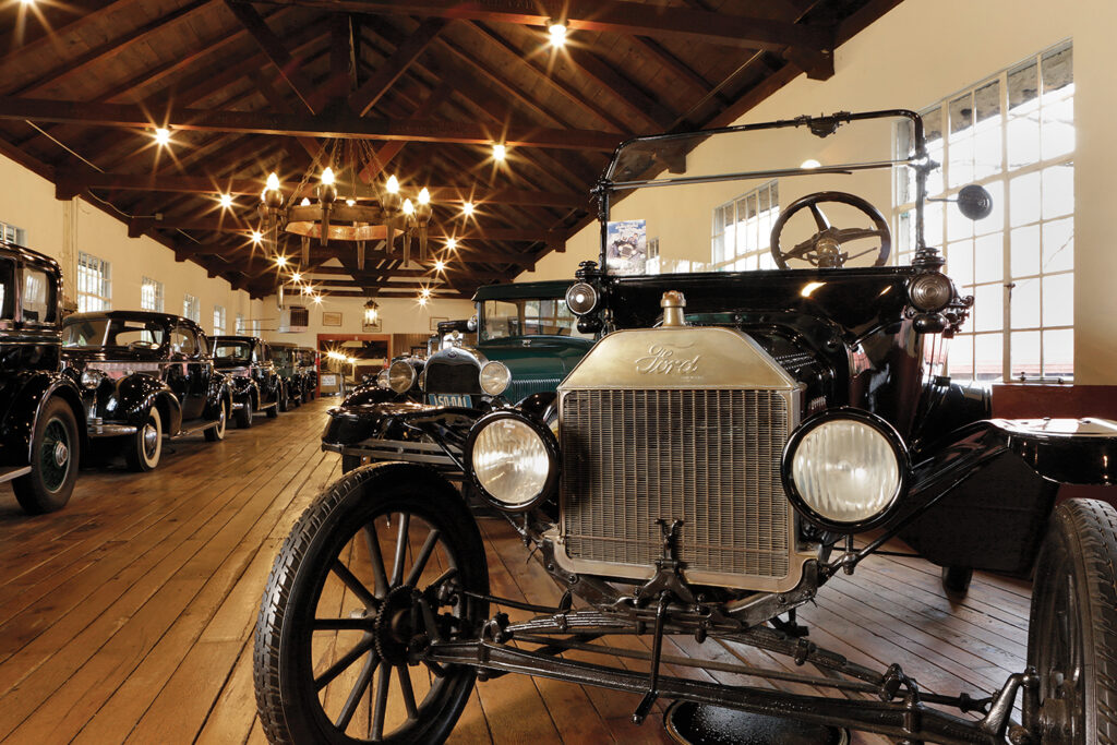 1915-Ford-Model-T-Touring-Car-Copperhead