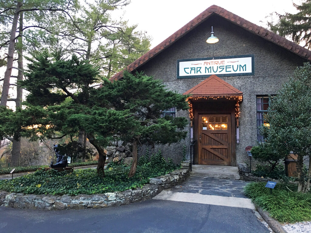The-Antique-Car-Museum-at-Grovewood-Village