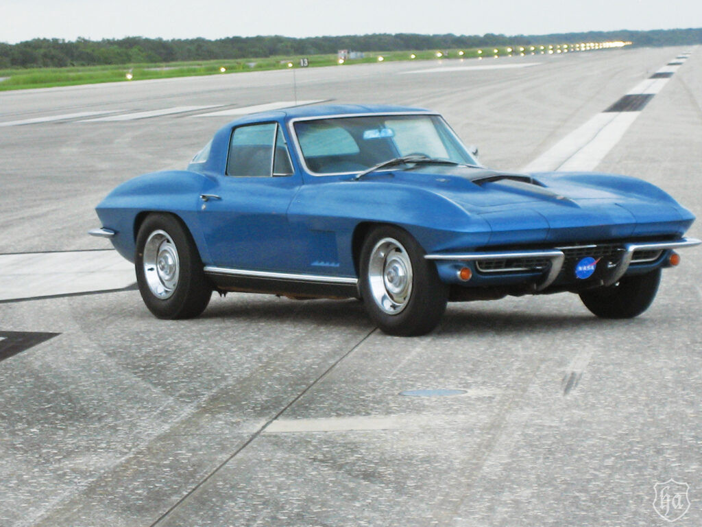 Neil-Armstrong-1967-Chevrolet-Corvette