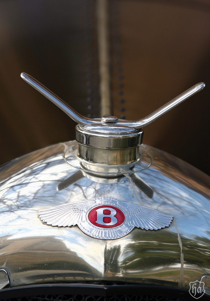 1922_Bentley_3_Liter_Chassis_141_Hood_Ornament