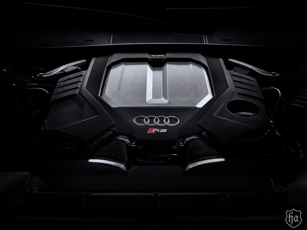2020_Audi_RS6_Avant_11