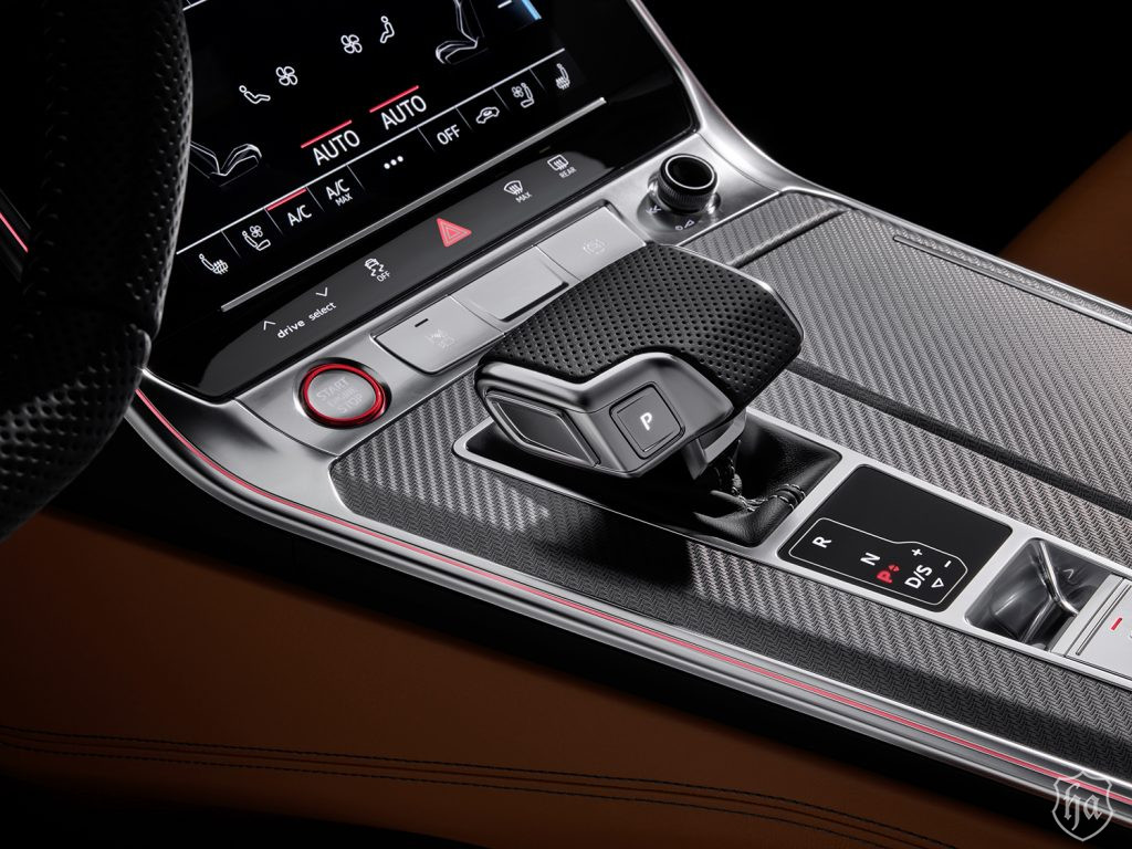 2020_Audi_RS6_Avant_6