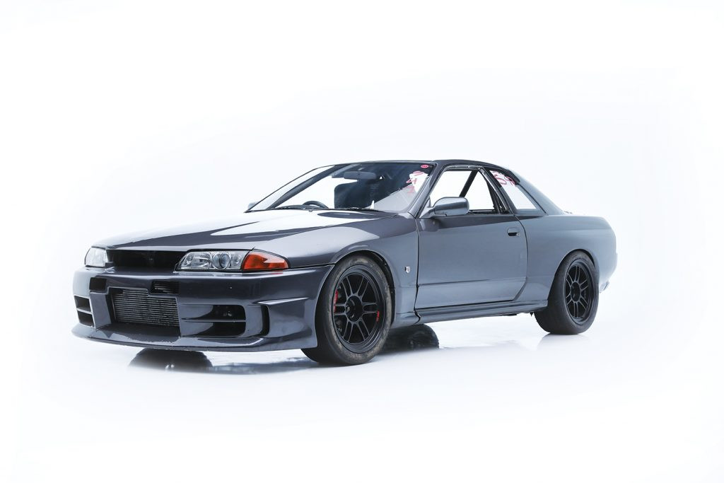 Paul_Walkers_1989_Nissan_Skyline_R32