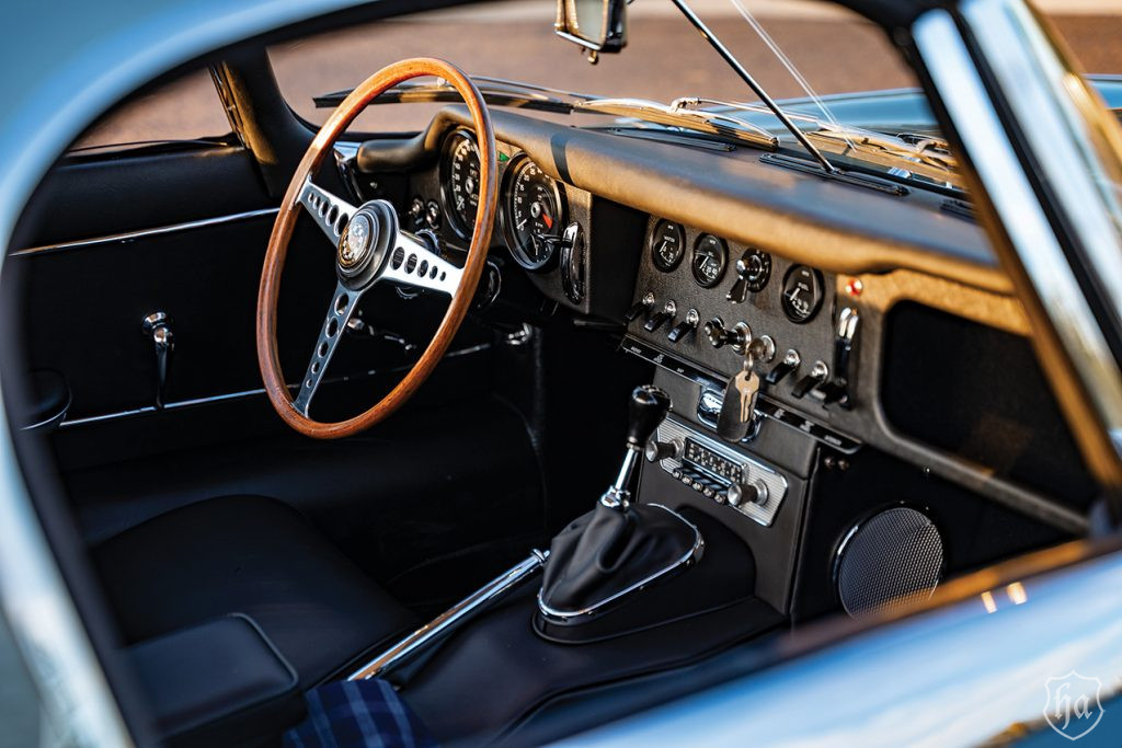 1954_Jaguar_XK_120_SE_1
