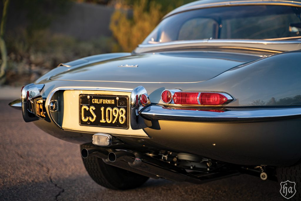 1954_Jaguar_XK_120_SE_2