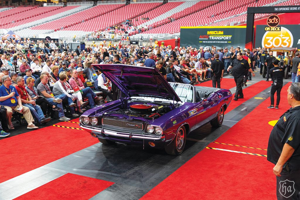 Mecum_Auctions_Glendale_2019_HEMI_Cuda