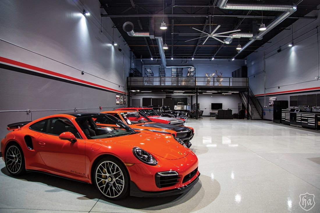 The_Garages_of_Scottsdale_interior