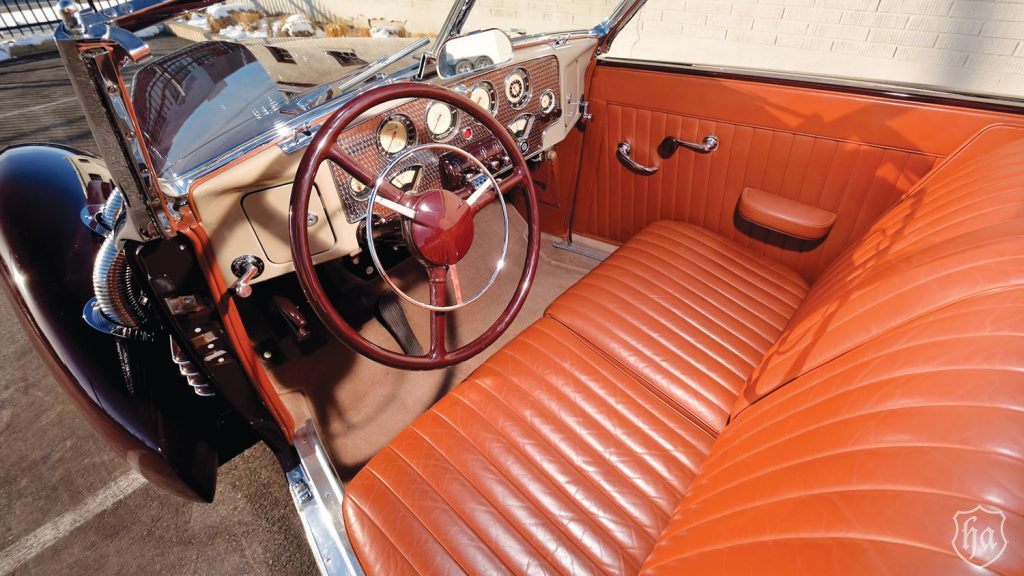 mecum_auctions_glendale_2020_1936_Cord_810_Convertible_Coupe_interior