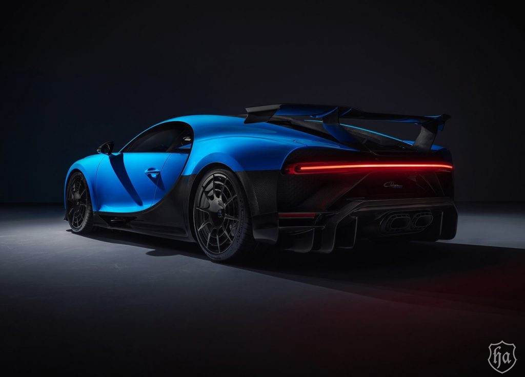 Bugatti_Chiron_Pur_Sport_11