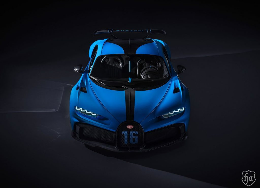 Bugatti_Chiron_Pur_Sport_13