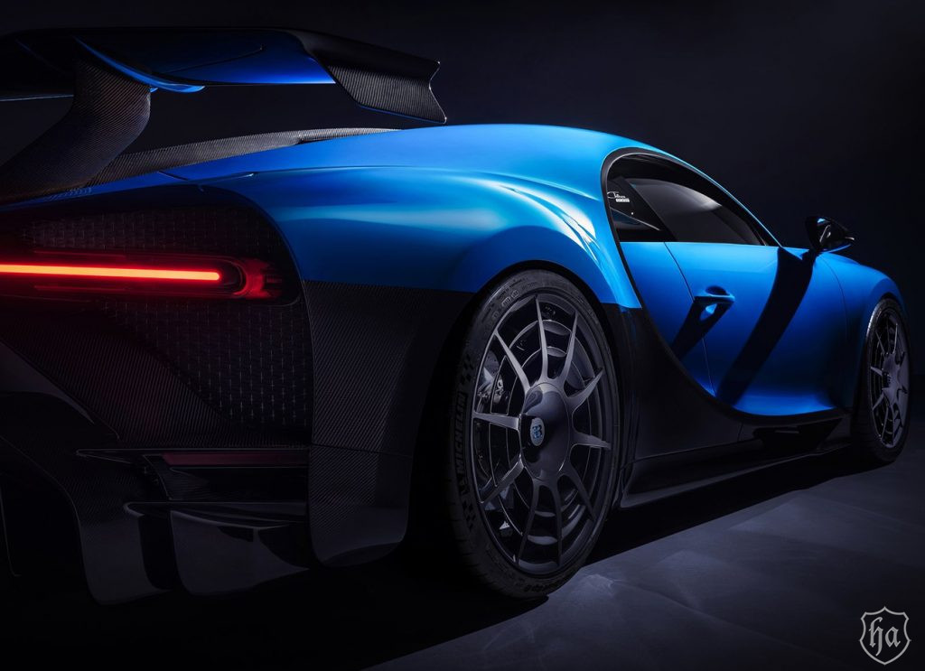 Bugatti_Chiron_Pur_Sport_18