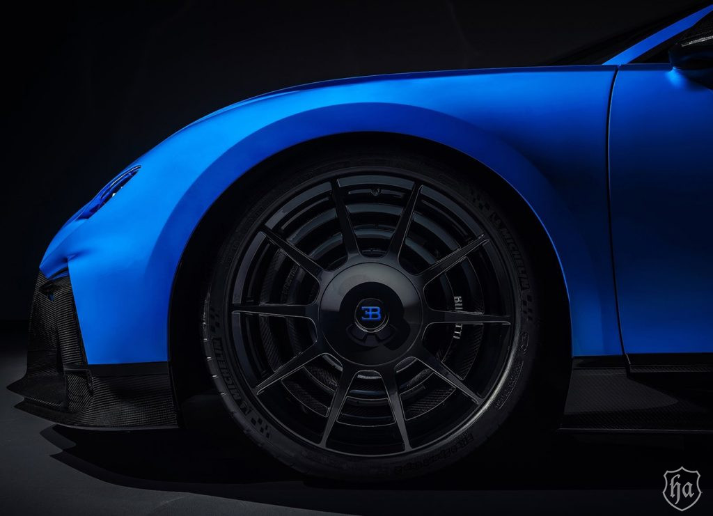 Bugatti_Chiron_Pur_Sport_19