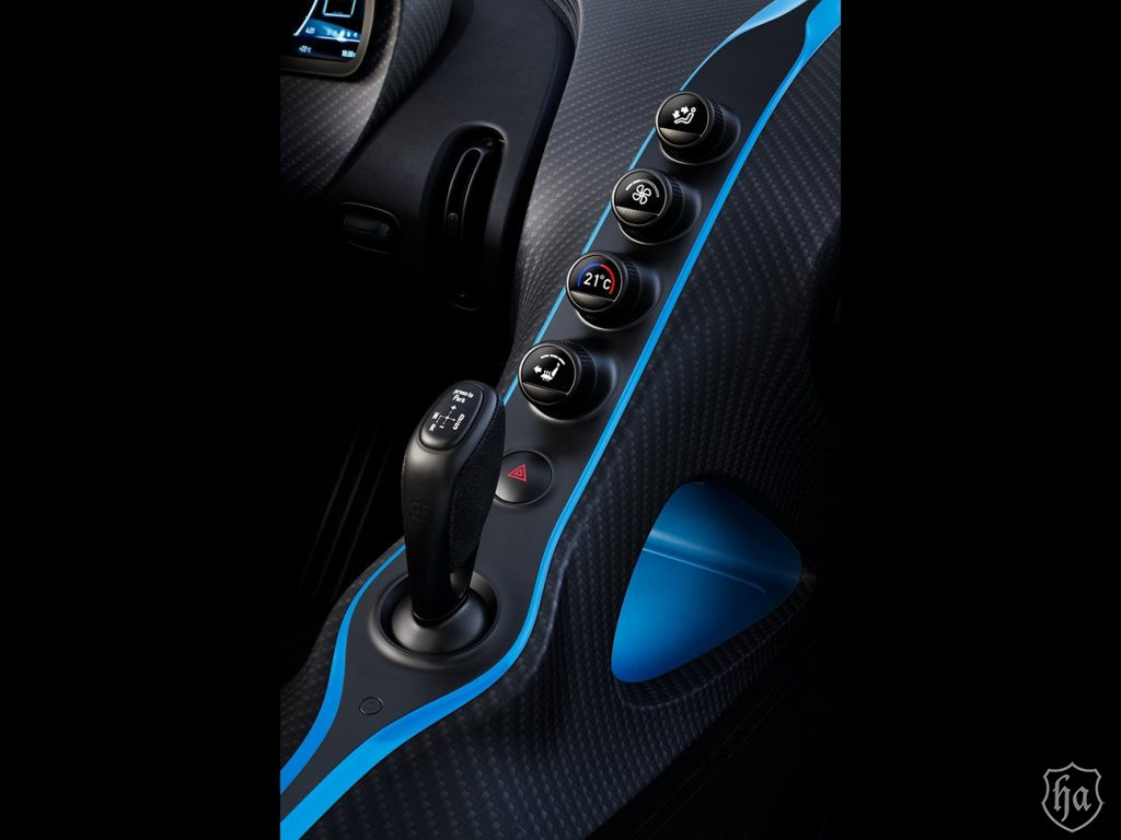 Bugatti_Chiron_Pur_Sport_23