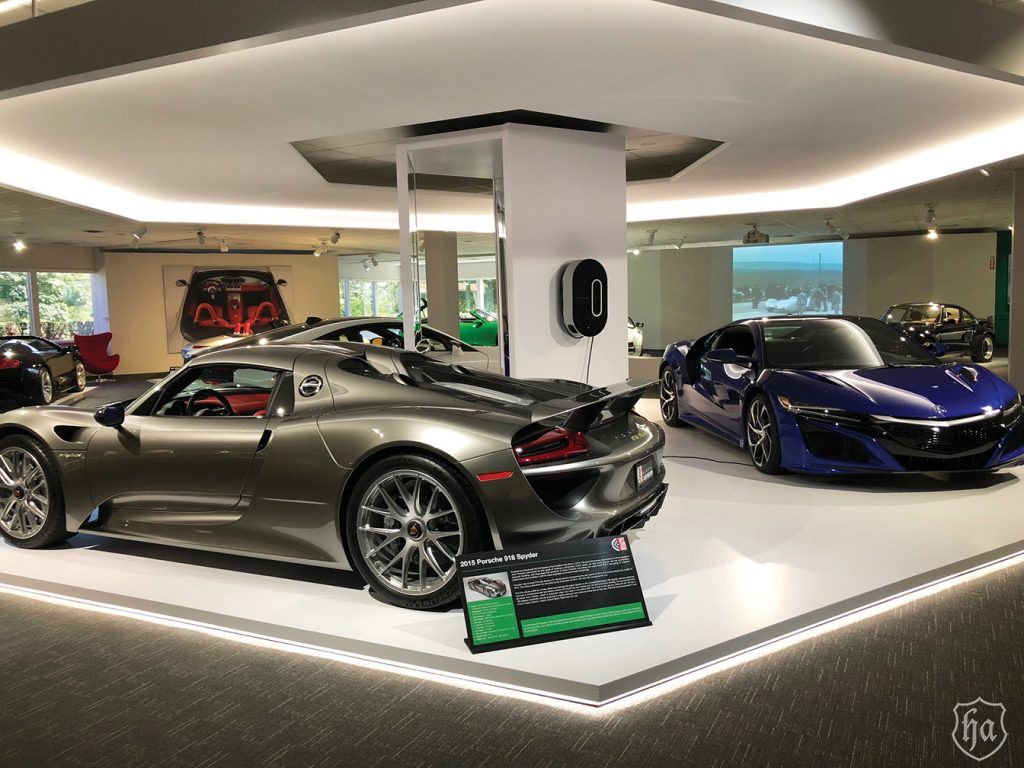 2015_Porsche_918_Spyder_2