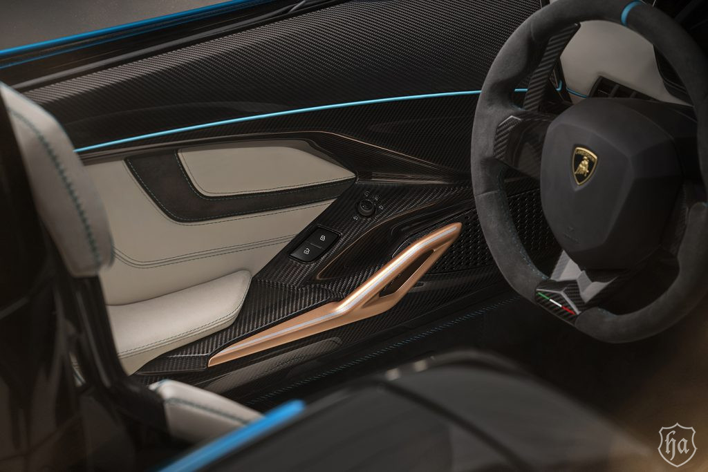 Lamborghini_Sian_Roadster_5