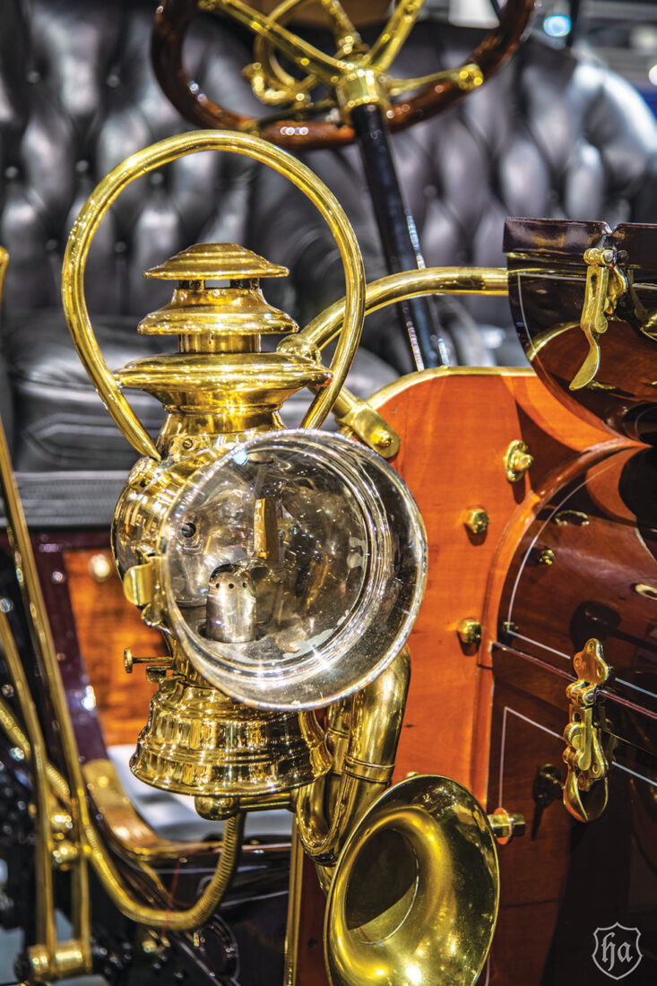 1905-Winton-Headlight-Fountainhead-Museum