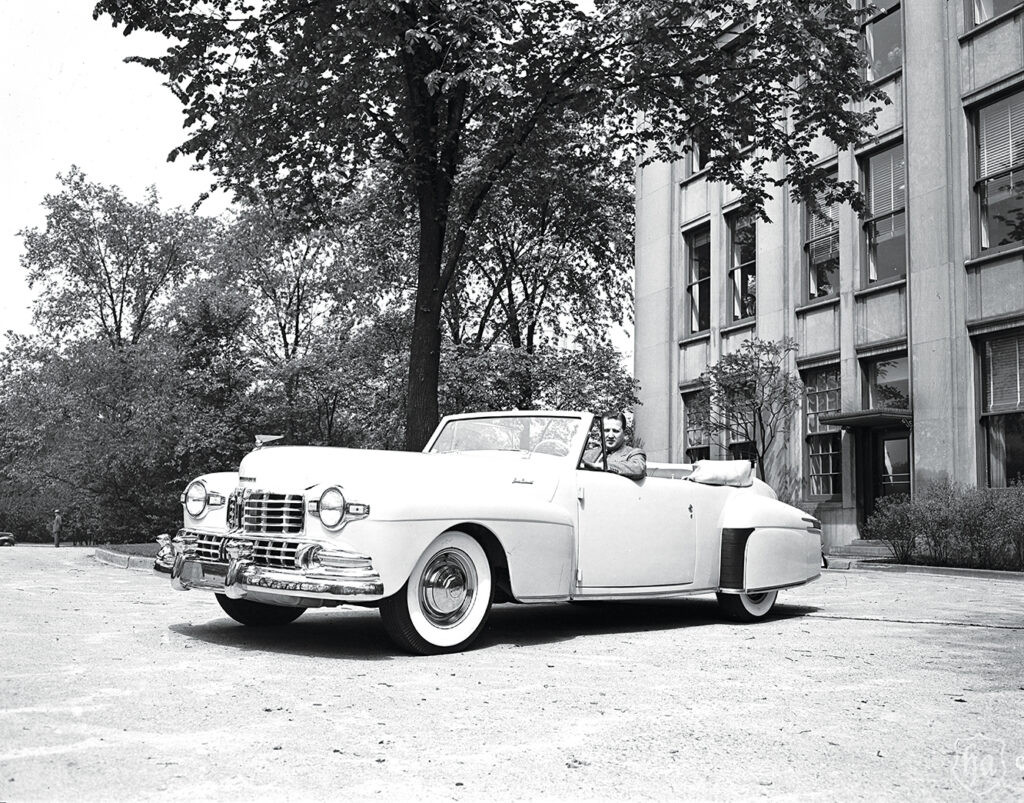 1946-Lincoln-Indy-500-Pace-Car-for-Henry-Ford-II