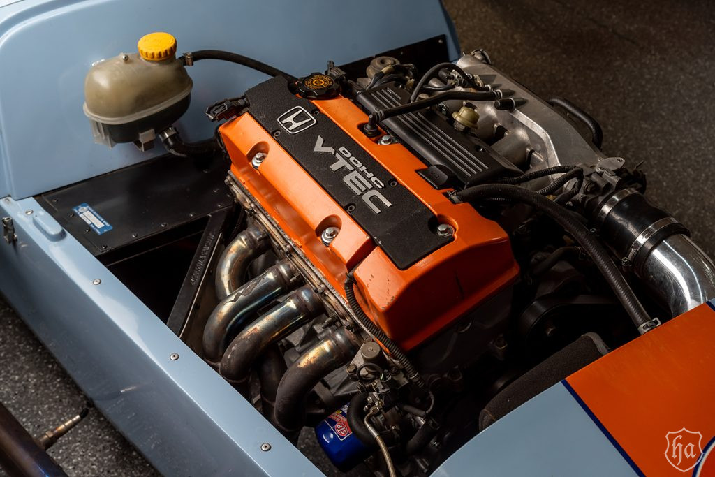 1960-Westfield-Mega-S2000-motor