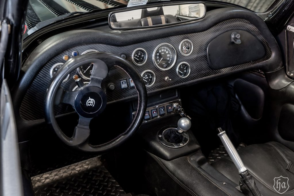 2005-Superformance-interior