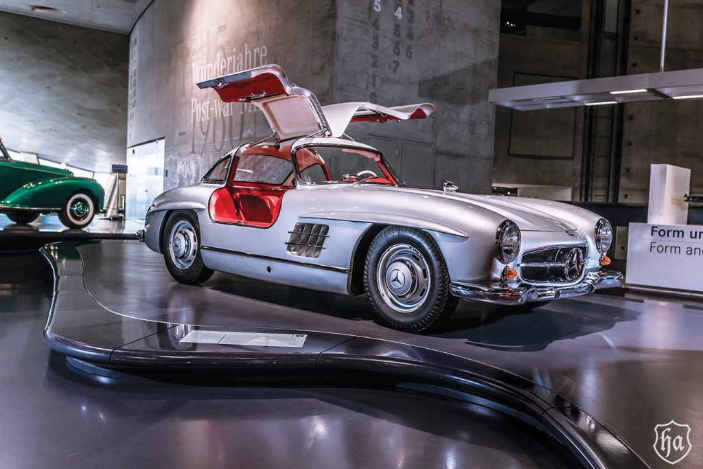M4 - Mercedes-Benz 300 SL Coupé "Flügeltürer"