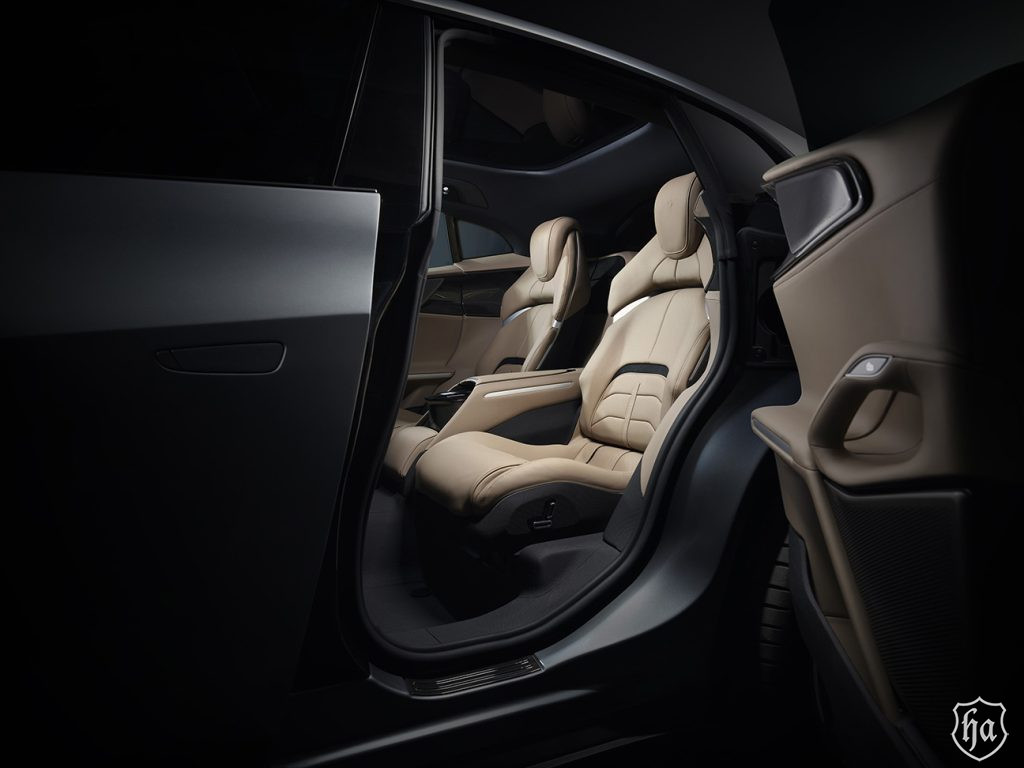 Ferrari-Purosangue-rear-seats