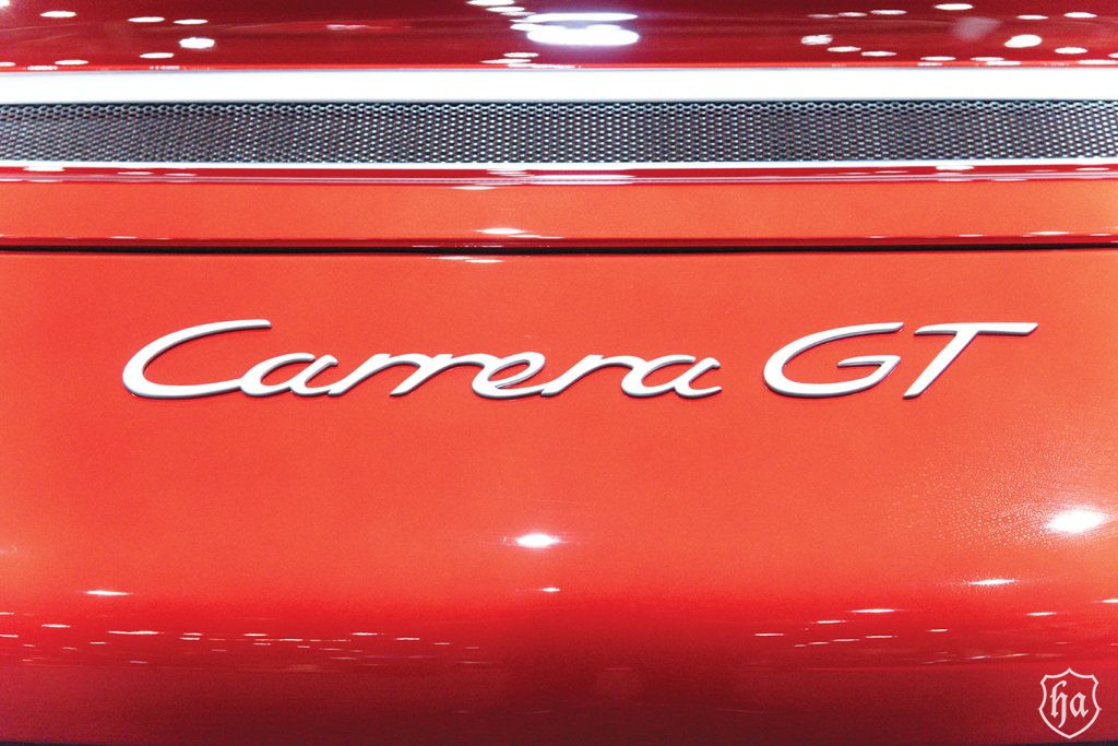 2005-Porsche-Carrera-GT-emblem