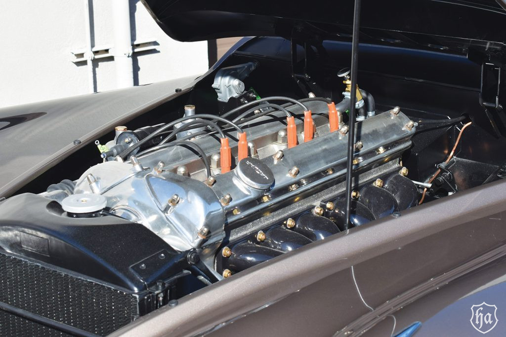 1952-Jaguar-XK120-Engine-2
