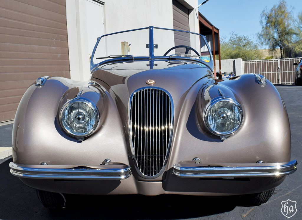 1952-Jaguar-XK120-front-2