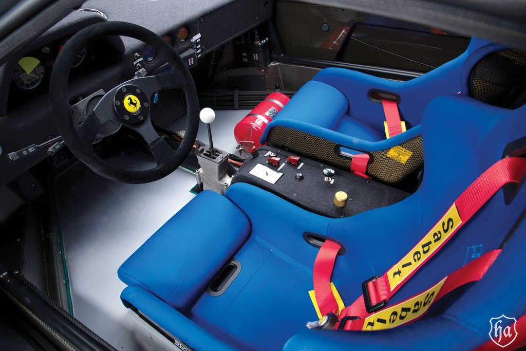 1989-Ferrari-F40-Interior