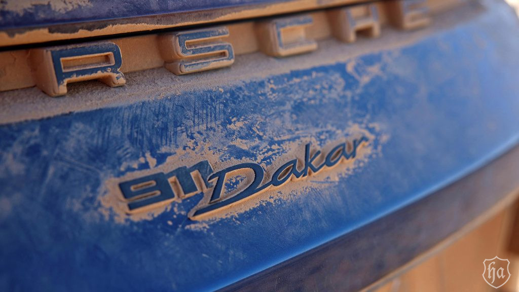 2023-Porsche-911-Dakar-Emblem