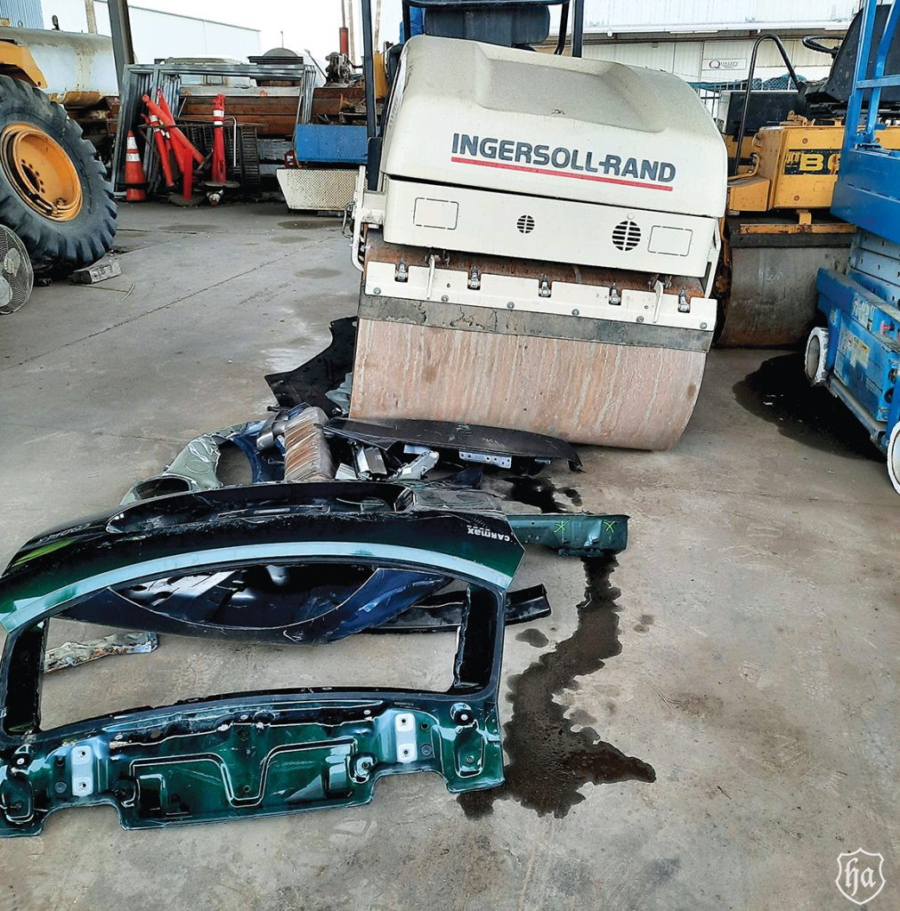 Mark-Vinci-crushed-car-part-art