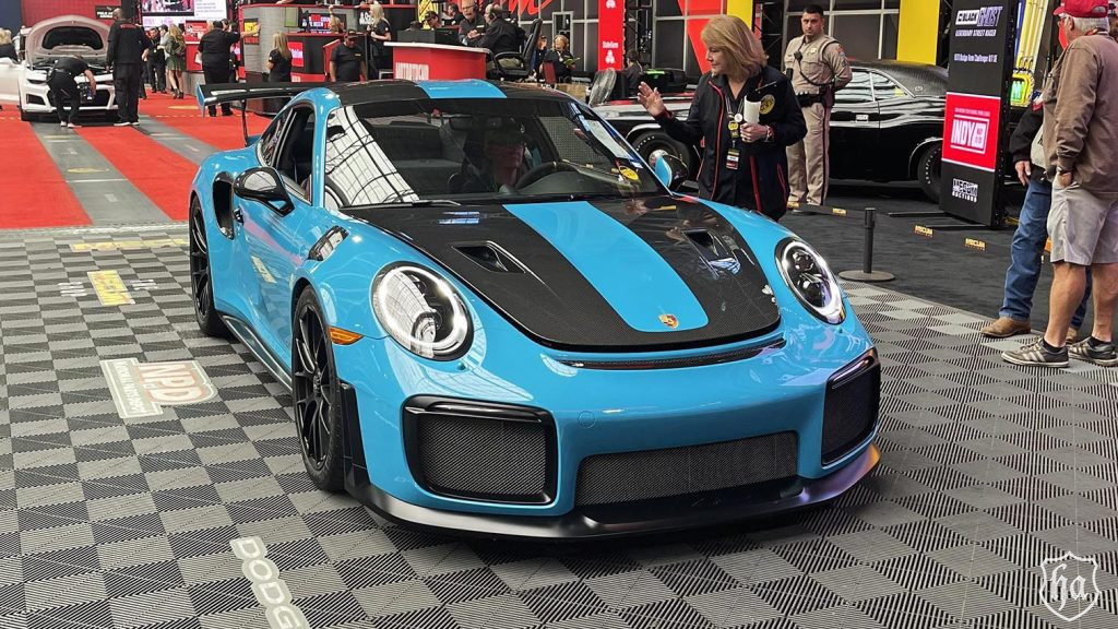 2018-Porsche-911-GT2-RS