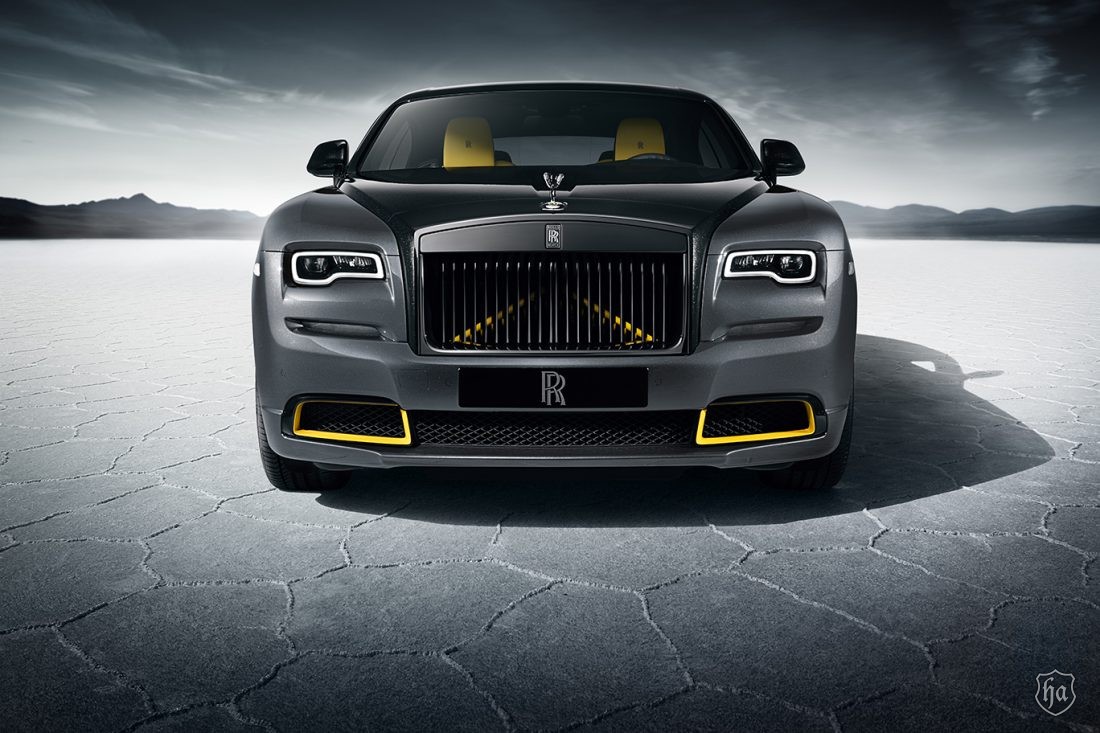 Rolls-Royce-Black-Badge-Wraith-Black-Arrow-Front