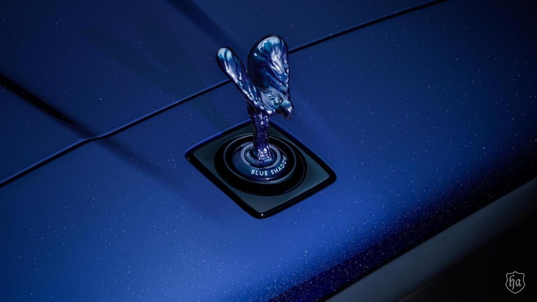 Rolls-Royce-Black-Badge-Cullinan-Blue-Shadow-Flying-Lady-2
