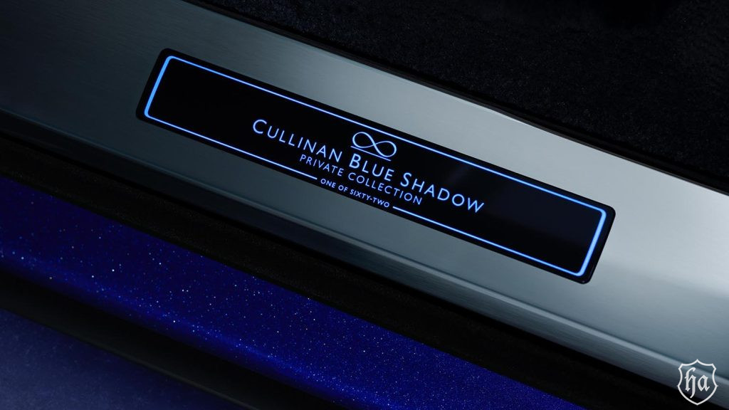 Rolls-Royce-Black-Badge-Cullinan-Blue-Shadow-Interior