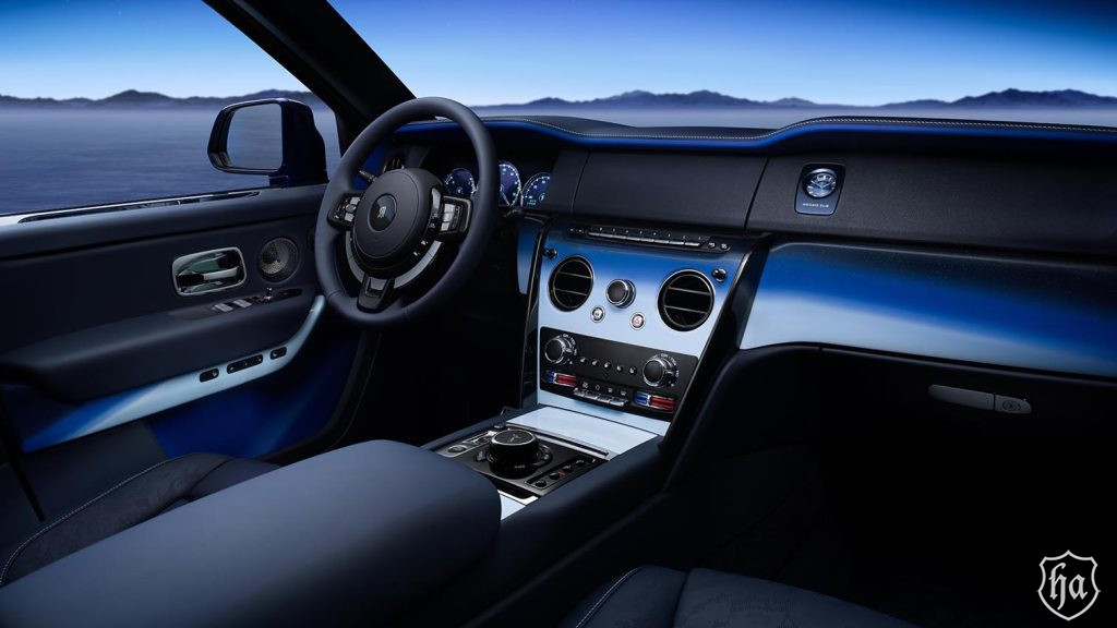 Rolls-Royce-Black-Badge-Cullinan-Blue-Shadow-Interior-3