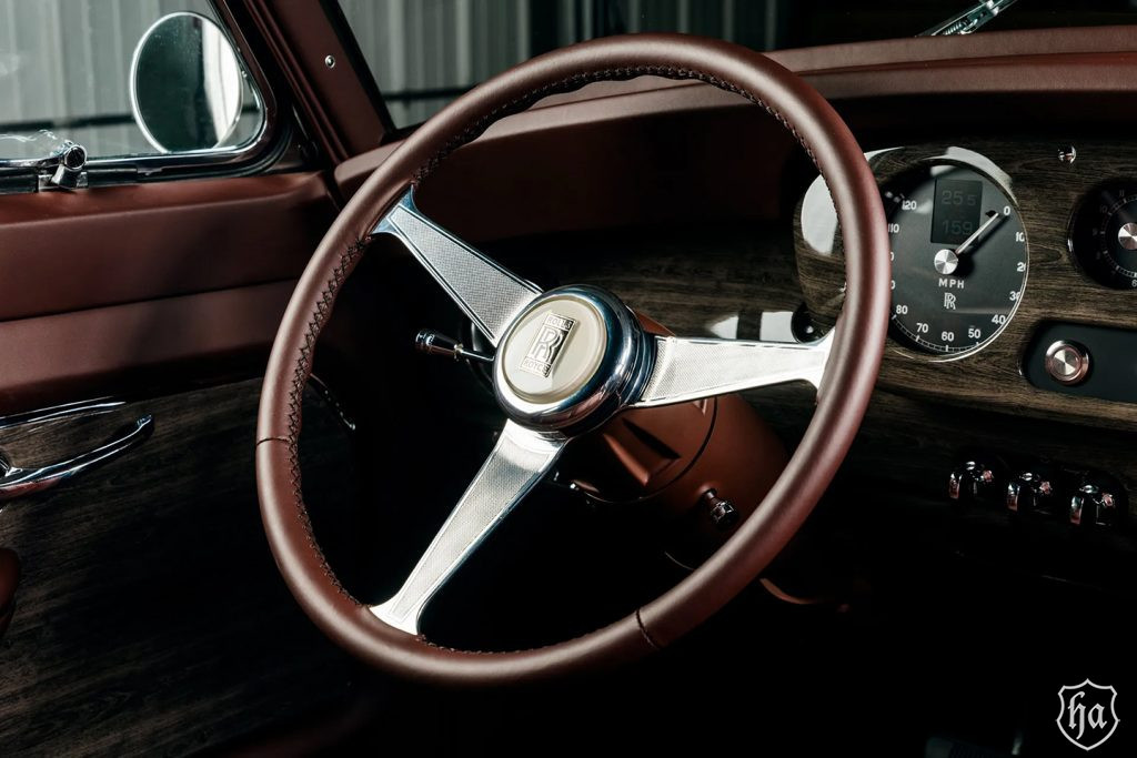 ringbrothers-paramount-1961-rolls-royce-silver-cloud-ii-steering-wheel