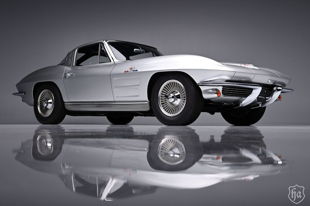 1963-Chevrolet-Corvette-Z06-Split-Window-Coupe-Barrett-Jackson-Scottsdale-2024