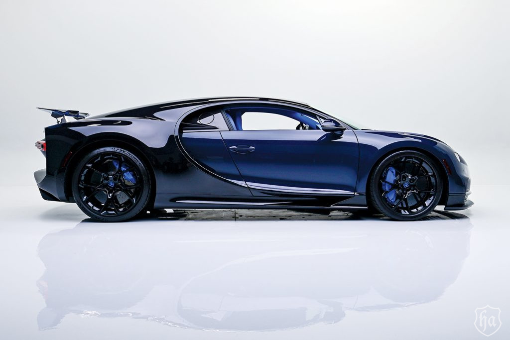 2018-Bugatti-Chiron-Barrett-Jackson-Scottsdale-2024