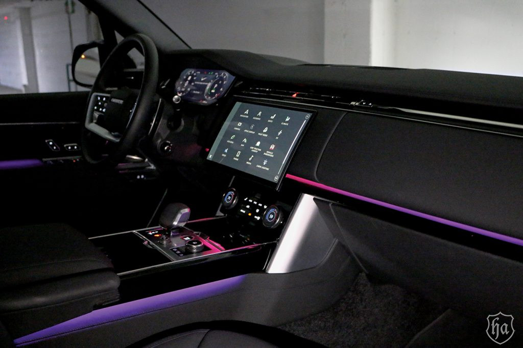 Land-Rover-Range-Rover-PHEV-Interior-2