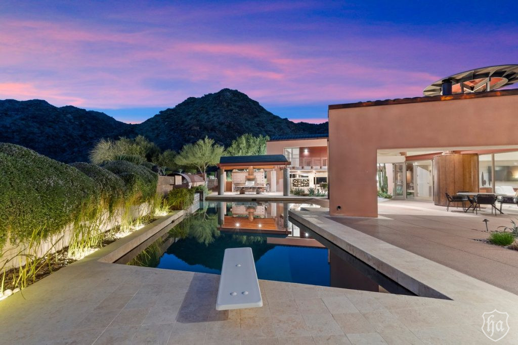 11616-S-Equestrian-Trail-Phoenix-AZ-Backyard-2