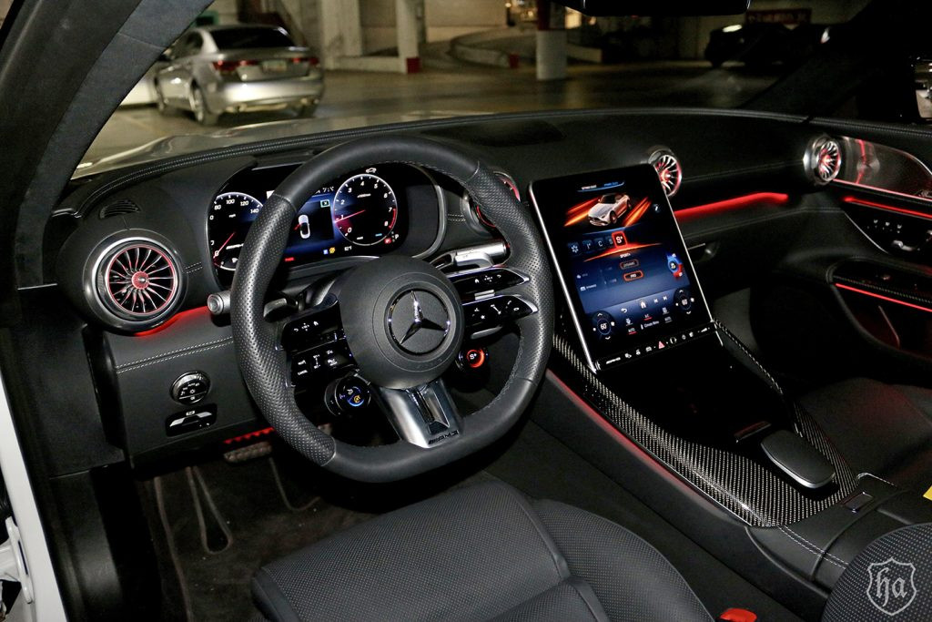 2023-Mercedes-AMG-SL-43-Interior-2