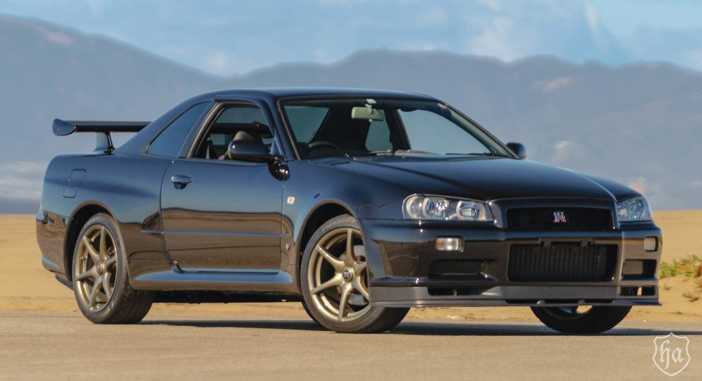 Mecum-Glendale-2024-2002-Nissan-Skyline-GT-R-M-Spec-Nur