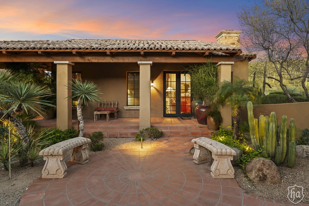 10769-East-Pinnacle-Peak-Road-Casita-Entrance