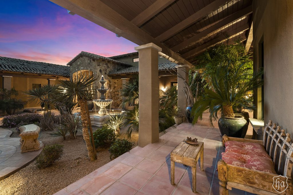 10769-East-Pinnacle-Peak-Road-Courtyard-2