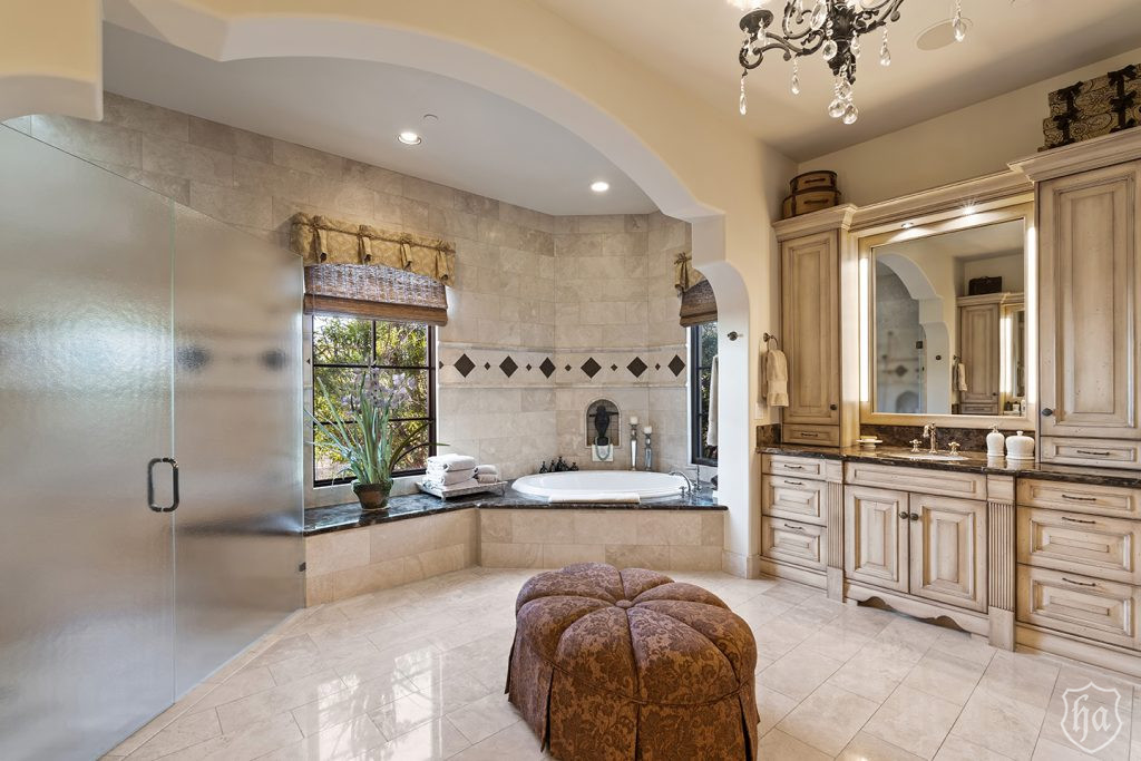 10769-East-Pinnacle-Peak-Road-Primary-Bathroom