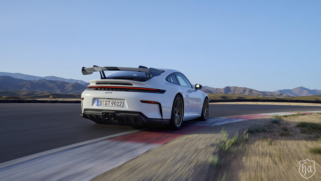 2025-Porsche-911-GT3-3